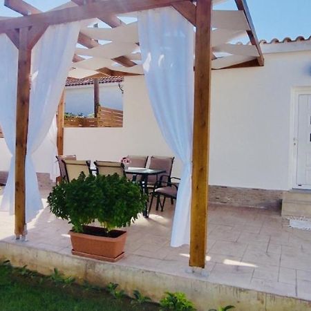 Villa Yakinthi Амуді Екстер'єр фото